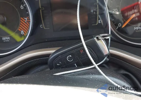 2015 Jeep Cherokee Latitude из США, поврежденный, VIN 1C4PJLCS4FW553394